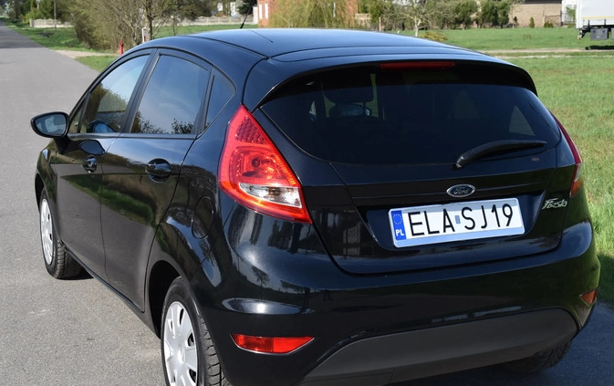 Ford Fiesta cena 21700 przebieg: 159160, rok produkcji 2009 z Łask małe 562